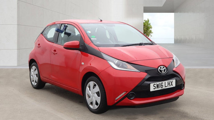 2016 Toyota Aygo 1.0 VVT-i X-Play 5dr | Ideal first car