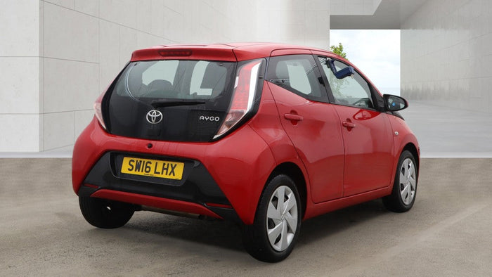 2016 Toyota Aygo 1.0 VVT-i X-Play 5dr | Ideal first car