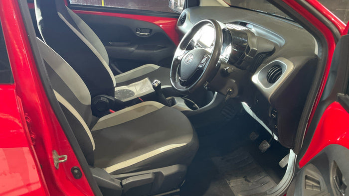 2016 Toyota Aygo 1.0 VVT-i X-Play 5dr | Ideal first car